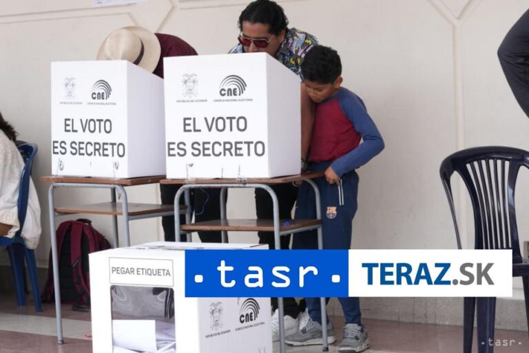 Ekvádor v referende odmietol obnovenie amerických vojenských základní