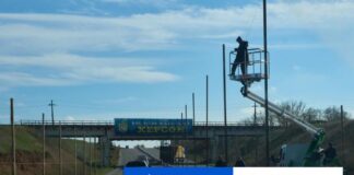 Herečka Angelina Jolie je na Ukrajine, pricestovala do Chersonu