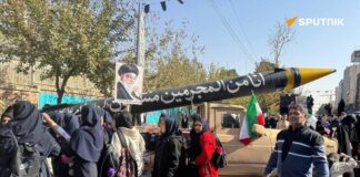 Irán oslavuje víťazstvo nad západným imperializmom