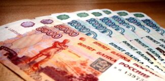 Konfiškácia zmrazených ruských aktív Ukrajinu nezachráni; nebude schopná splatiť…