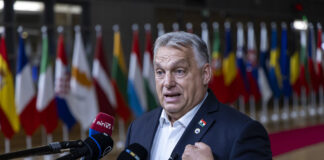 Maďarsko je kresťanská vláda v „liberálnom oceáne“ EÚ, tvrdí Orbán