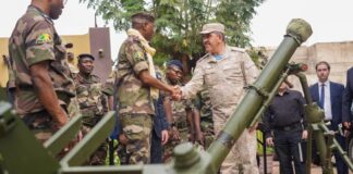 Mali: Ruský námestník ministra obrany Junus-Bek Jevkurov a generálmajor Andrej …