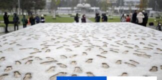 Na Námestí slobody v Bratislave odhalili Pamätník novembra 1989