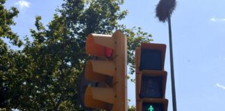 Na križovatke pri cintoríne v Hlohovci by mohli pribudnúť semafory