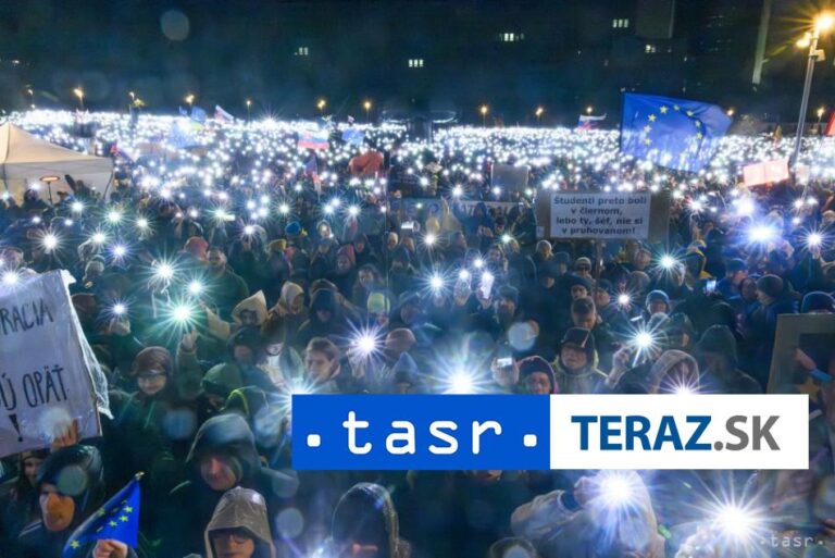 Opozícia vyzvala na koniec Fica, chce ho poraziť vo voľbách