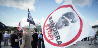 Poľskí poslanci odmietli snahu zakázať oslavovanie ukrajinských nacistických kolaborantov