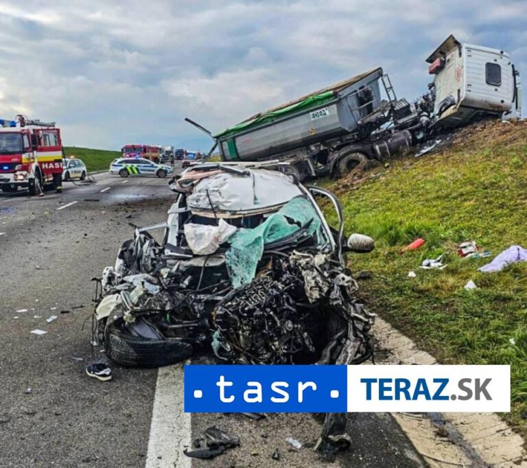 Pri Moldave nad Bodvou došlo k vážnej nehode, cesta je uzavretá