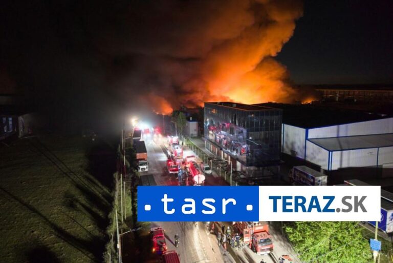 Priemyselnou oblasťou pri Buenos Aires otriasli veľké výbuchy