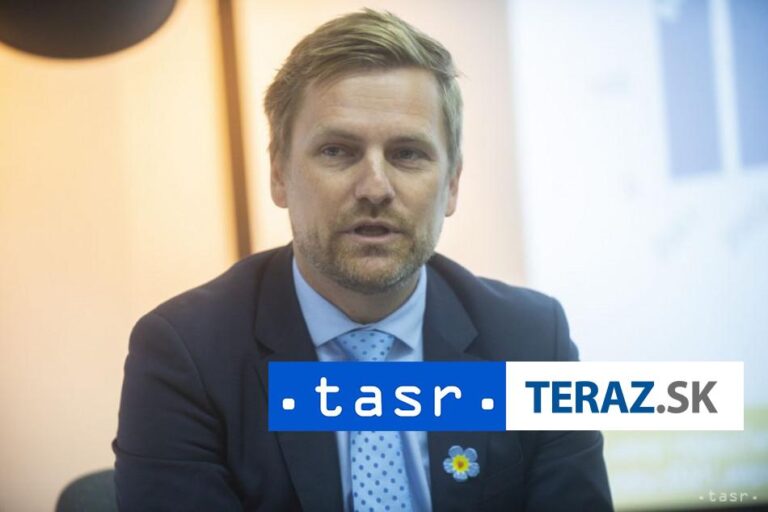 Regulovať sociálne siete je nevyhnutné