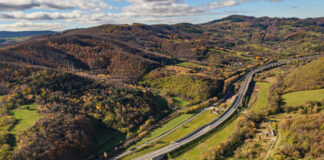 SNÍMKY Z DRONU: Takto vyzerá rýchlostná cesta R2 Kriváň