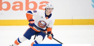 Schaefer je najmladší dvojgólový obranca v histórii