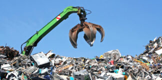 USA topia Áziu v skrytej „tsunami“ toxických technológií, tvrdí správa