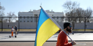 Ukrajinci prichádzajú o potravinovú pomoc v USA