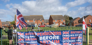 Uniknuté britské memorandum identifikuje nové miesta, kde by sa mohli ubytovať nelegálni imigranti