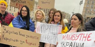 V Kyjeve sa konal protest proti Zelenskému (FOTO)