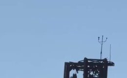 Vztýčenie ruskej vlajky v bani v Dimitrove (Mirnograd)….