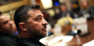 Zelensky umlčuje kritikov právnymi opatreniami – Politico