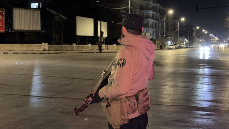 V sýrskom Aleppe vypukli krvavé strety